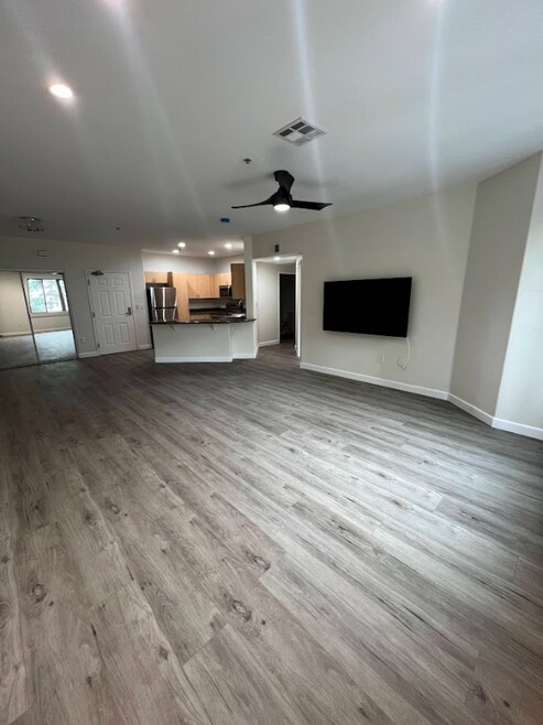 Building Photo - 1501 Front St