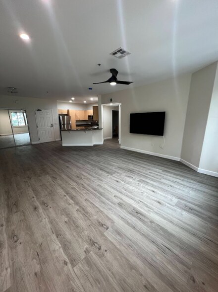 Primary Photo - 1501 Front St