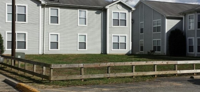 Primary Photo - Broadway Place Apartments
