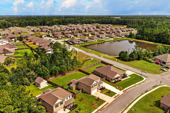Building Photo - 10557 Sweet Bay Dr