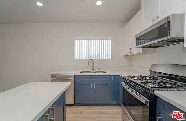 Building Photo - 204 E 29th St