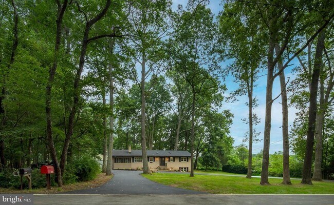 Building Photo - 16480 Ed Warfield Rd