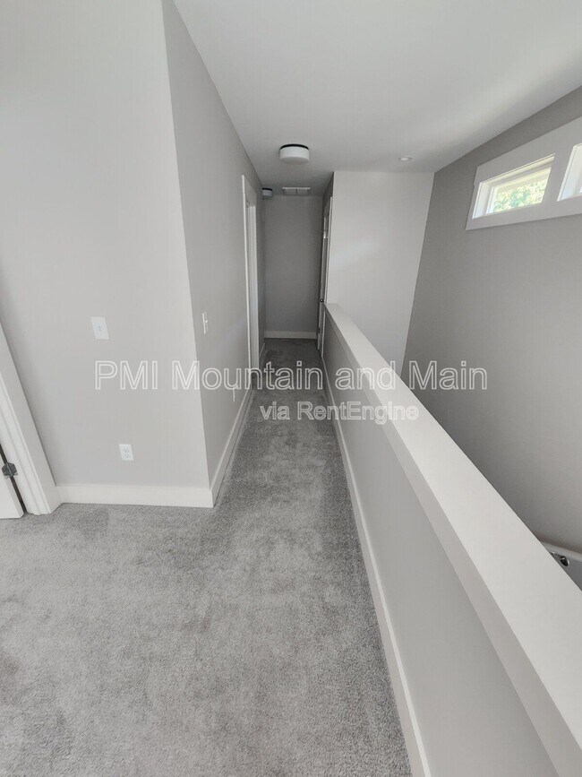 Building Photo - 16 Alice Clement Ln
