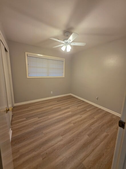 Building Photo - 706 Mark St