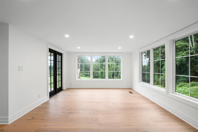Building Photo - 73 Whippoorwill Rd