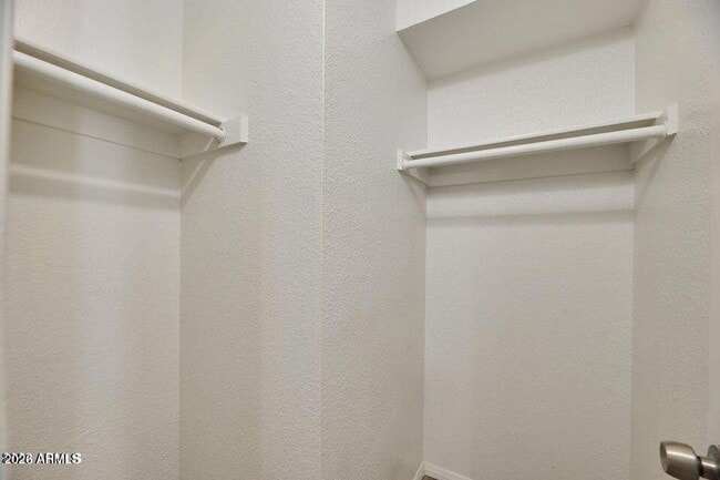 Building Photo - 1402 E Osborn Rd