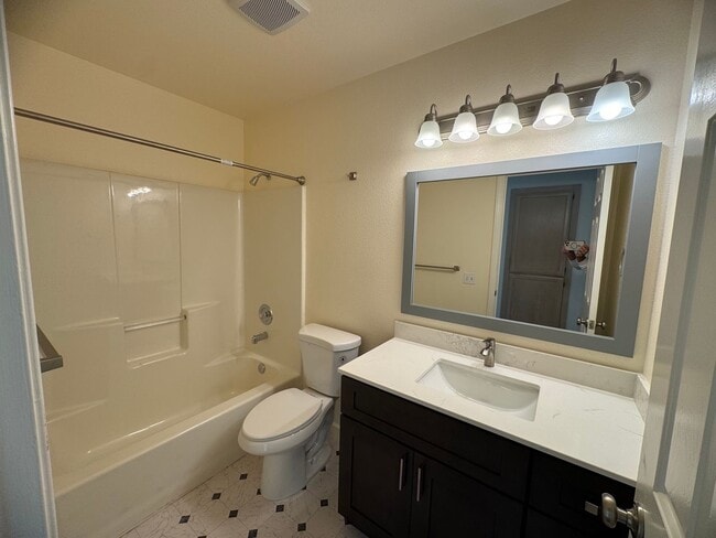 Building Photo - Beautifully Remodeled 3-Bedroom, 2-Bathroom home waiting for you !