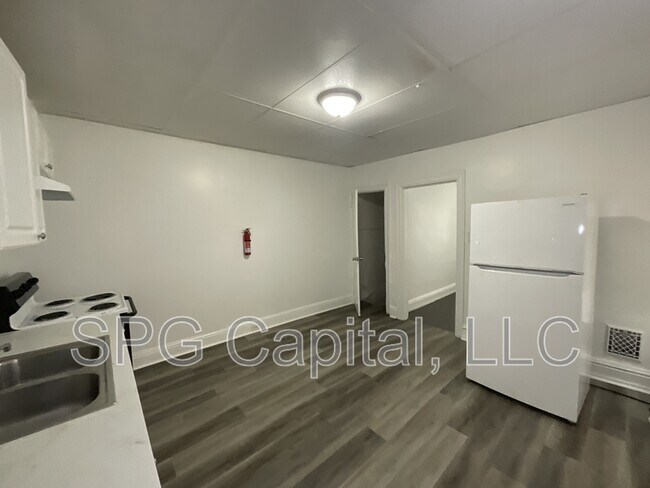 Building Photo - 342 Smyser St