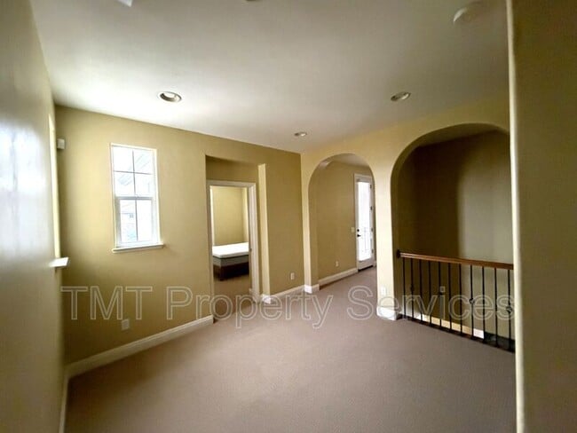 Building Photo - 6912 Riqueza Ct