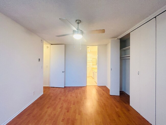 Building Photo - 1137 11th St