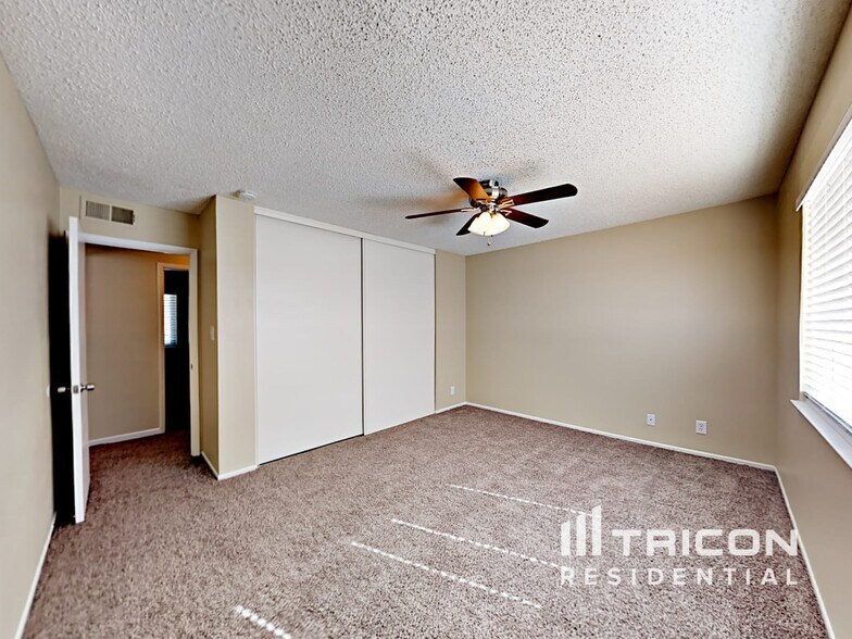 Building Photo - 3959 Monja Cir