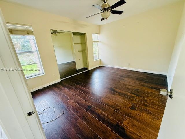 Building Photo - 10173 Twin Lakes Dr