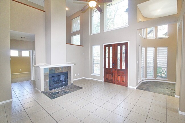 Building Photo - 4415 Crimson Ct