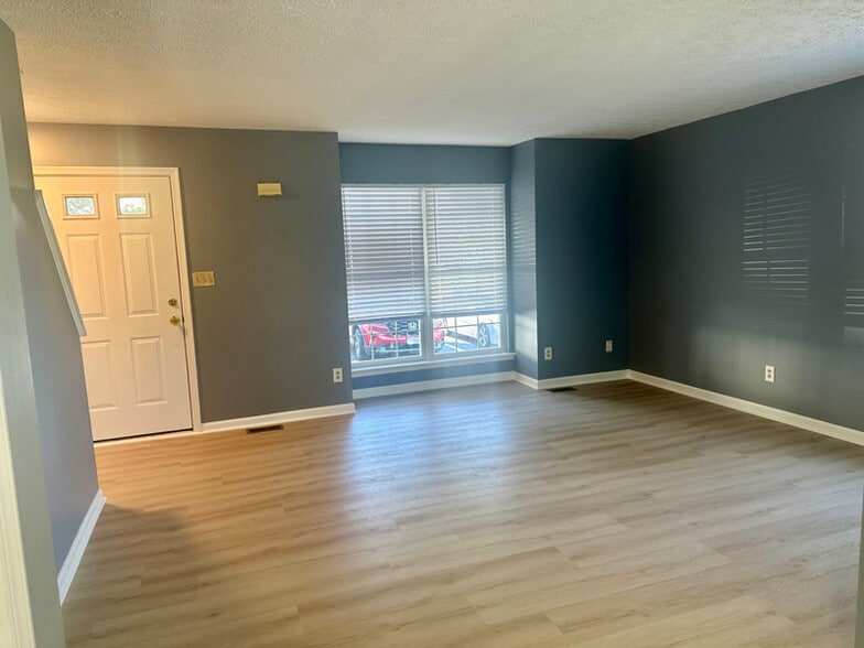 Building Photo - 314 Sutton Ct