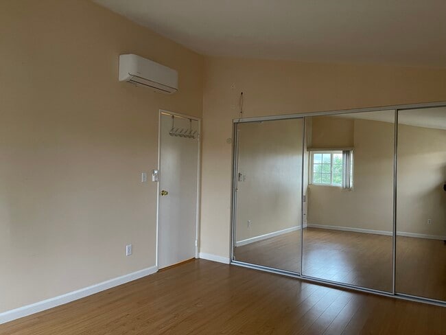 Building Photo - 18556 Community St