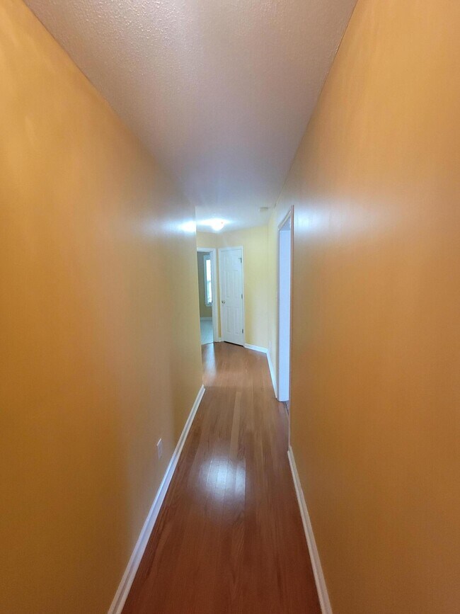 Building Photo - 4740 Waltons Cir