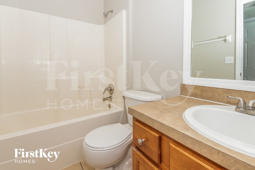 Building Photo - 4023 Leatherwood Dr