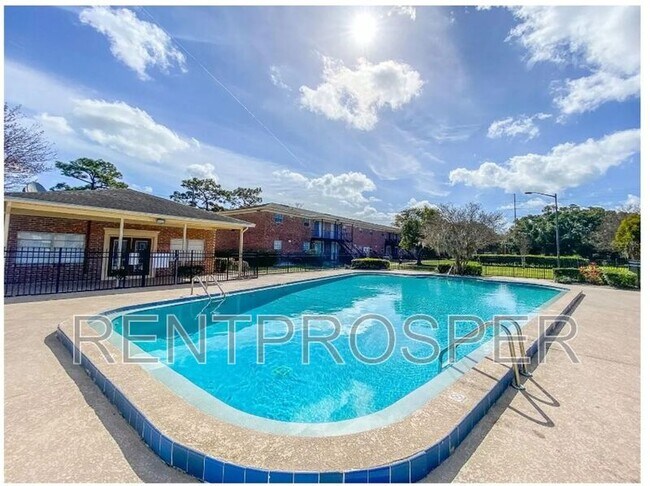 Building Photo - 5317 Curry Ford Rd