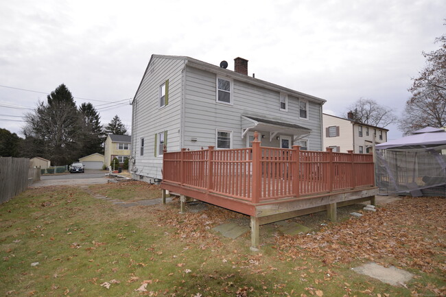 Building Photo - 142 Dirienzo Heights