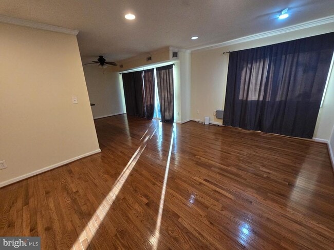 Building Photo - 8000 Chanute Pl