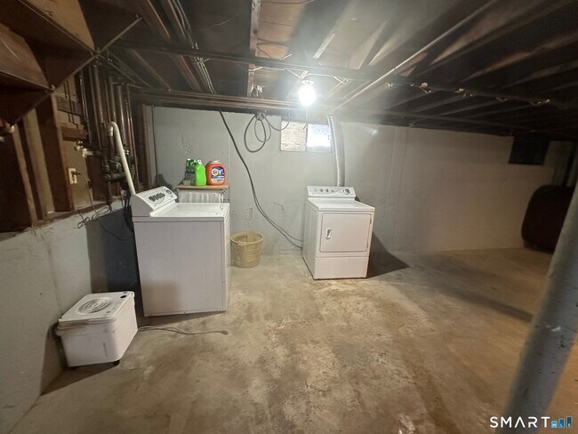 Building Photo - 161 Brion Dr