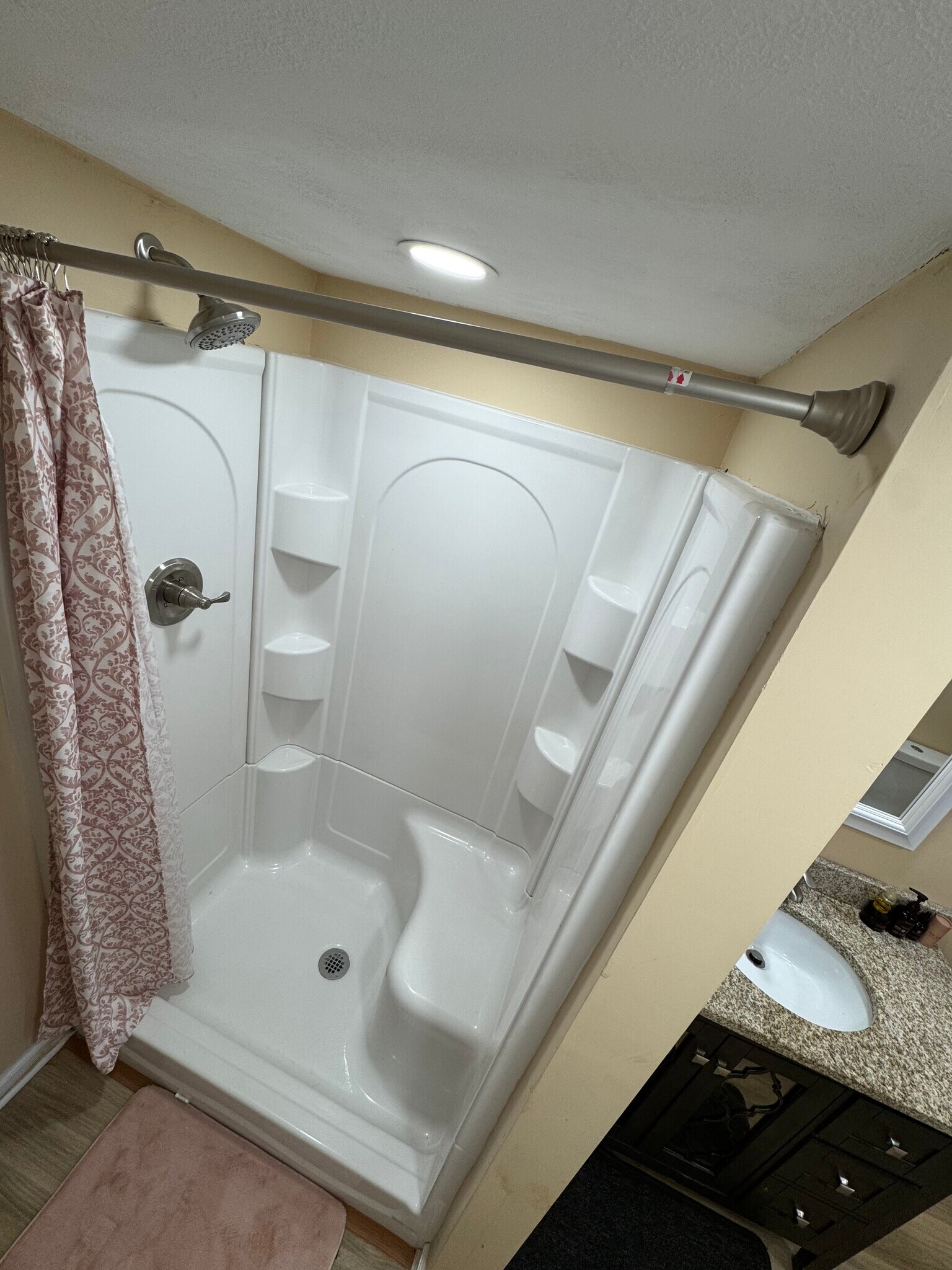 Building Photo - 414 Wyndhurst Dr