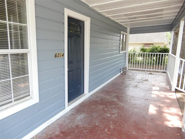 Building Photo - 6814 Donlen St