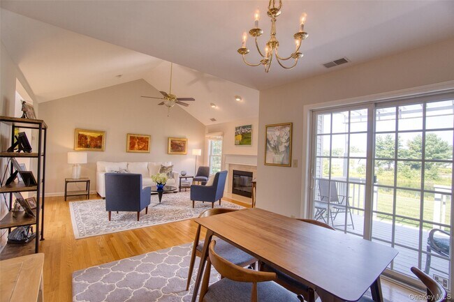 Building Photo - 208 Cinnamon Cir
