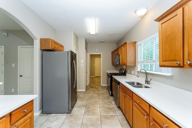 Building Photo - 26622 Cypresswood Dr