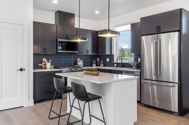 Building Photo - Gorgeous BRAND NEW 3-Bdr/2.5-bath with Loft in beautiful Sunset Meadows! -Sisters, Oregon