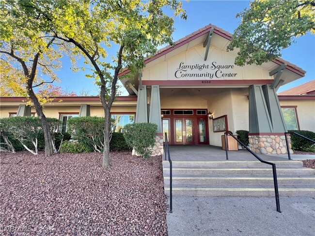 Building Photo - 6164 Bridgeport Hills Ave