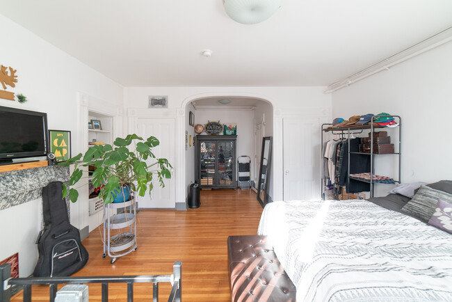 Oversized bedroom (bathroom on left, two closets on right) - 988 N 5th St