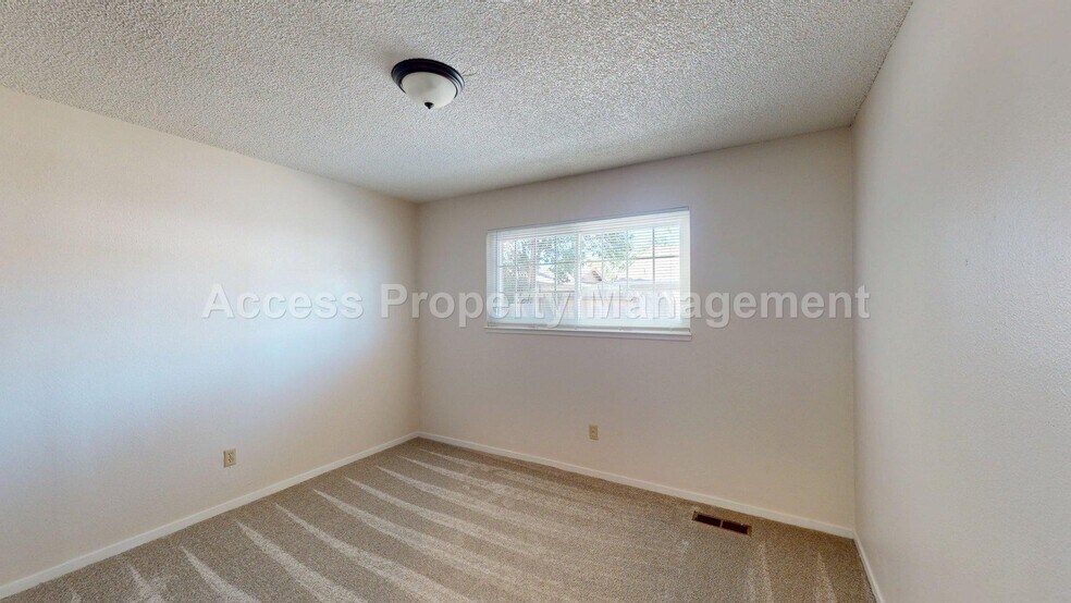 Building Photo - 1441 Montclair Dr