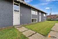 Building Photo - 6500 E 10th Ave