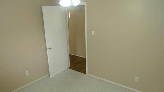 Building Photo - 14122 Bateau Dr