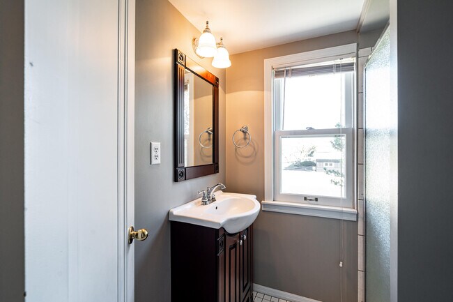 Building Photo - 2411 W Mill Rd