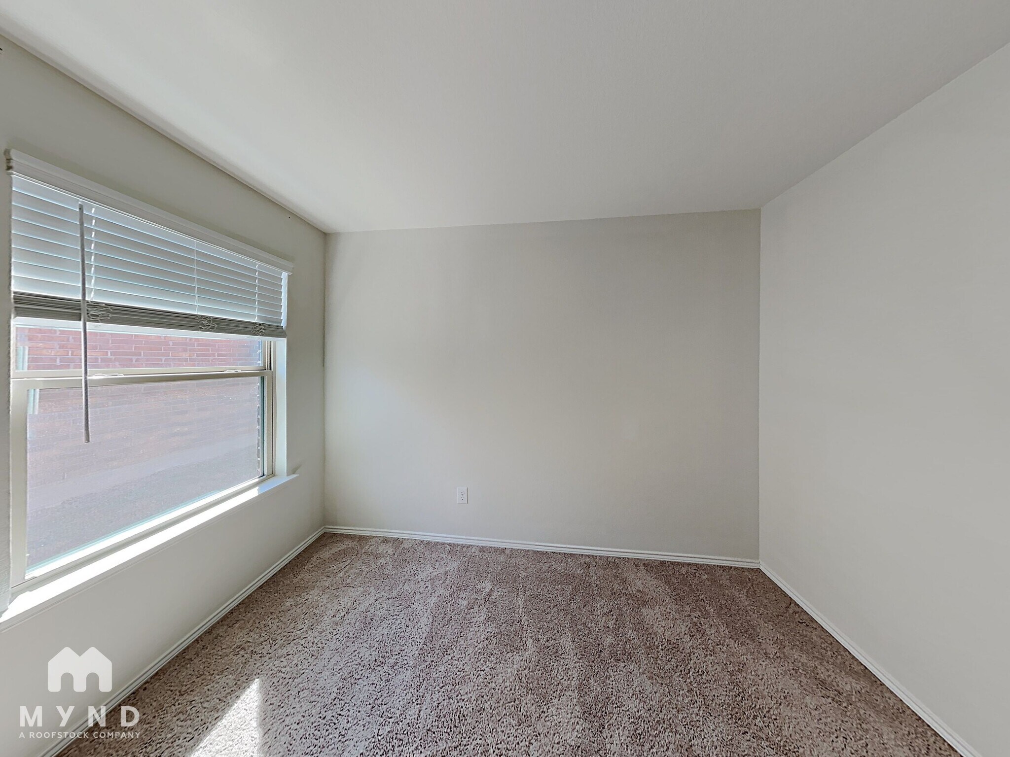 Building Photo - 2436 Dolostone Dr