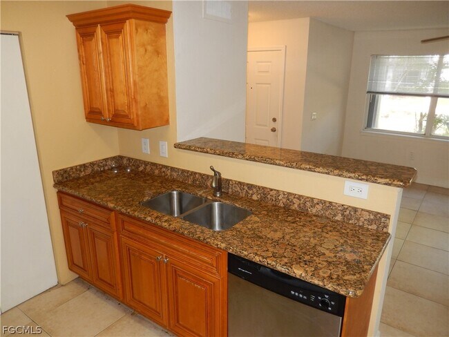 Building Photo - 12560 Equestrian Cir