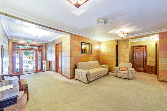 Lobby Photo - Chelan Apartments