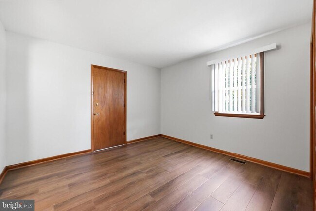 Building Photo - 4015 Jefferson Pike