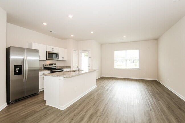 Building Photo - 1095 HighGarden Cir
