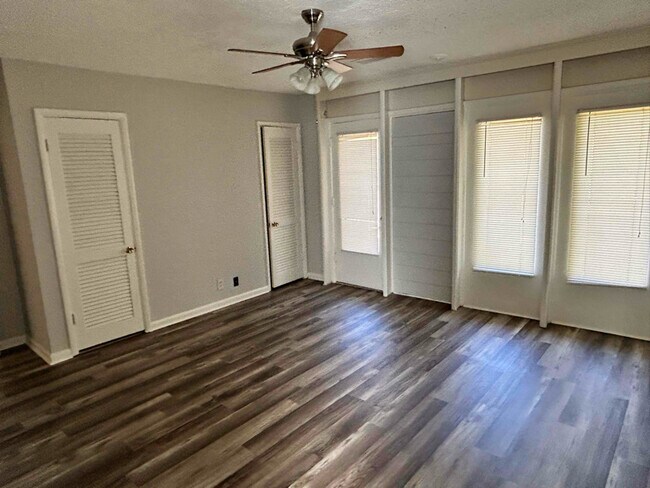 Building Photo - 1201 Old Cannons Ln