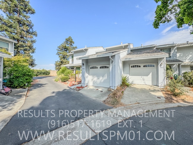 Building Photo - Lovely 2 Bedroom Condo near Davis university