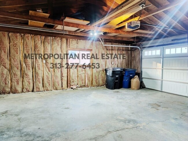 Building Photo - 6973 Chirrewa St