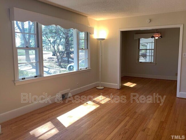 Building Photo - 6015 Inona Pl
