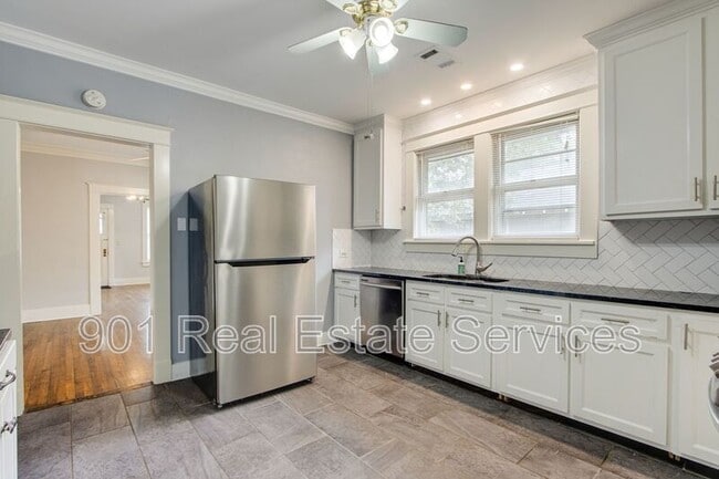 Building Photo - 670 Dickinson St