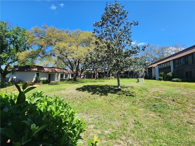 Building Photo - 2400 Forest Dr