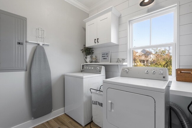 Building Photo - 213 Winchester St