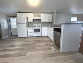 Building Photo - 13314 Pecan Tree Dr