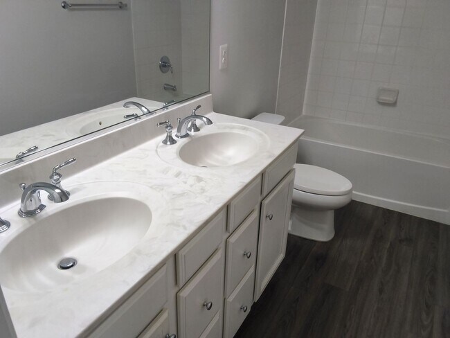 Building Photo - 8129 Wistar Creek Mews